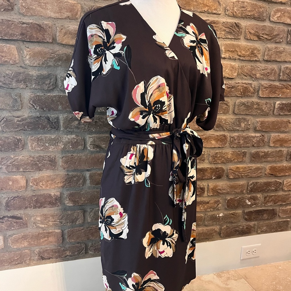 Women’s ANN TAYLOR Brown Winter Floral Wrap Dress- size M